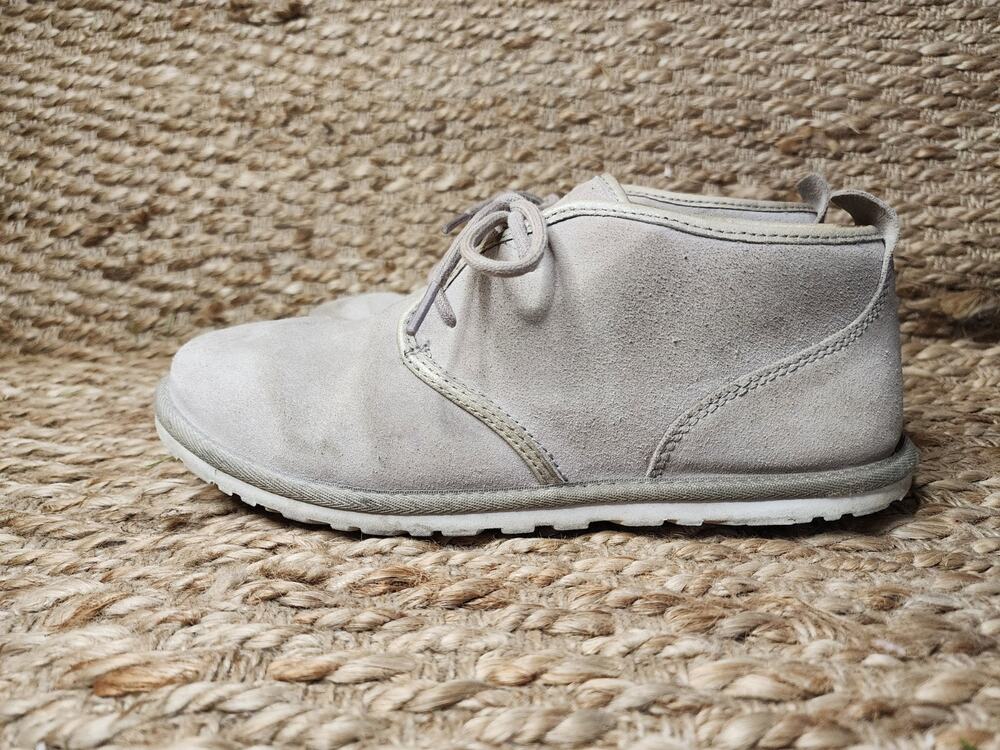 UGG Australia Mens Maksim Lace Up Chukka Low Cut Casual Walking Shoes Size 8